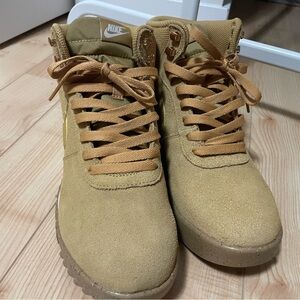 BN w/o box NIKE Suede-Like High-Top Sneakers